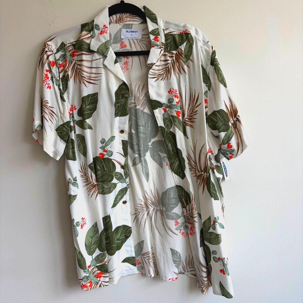 Old Navy NWT Shirt Mens Medium Floral Hawaiian Aloha Camp Shirt Short Sleeve